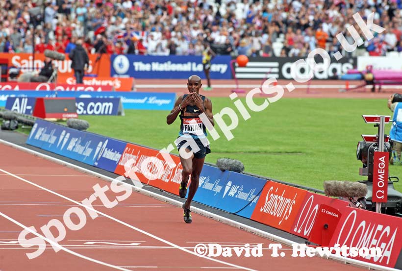 Mo Farah wins the 3000 metres,  2013 IAAF Diamond League, Sainsbury's Anniversary Games, Queen Elizabeth Olympic Park, London.